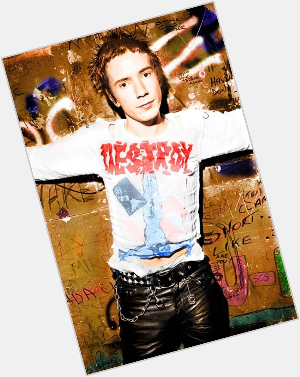 Happy Birthday to Johnny Rotten (John Lydon).
(31 January 1956)  