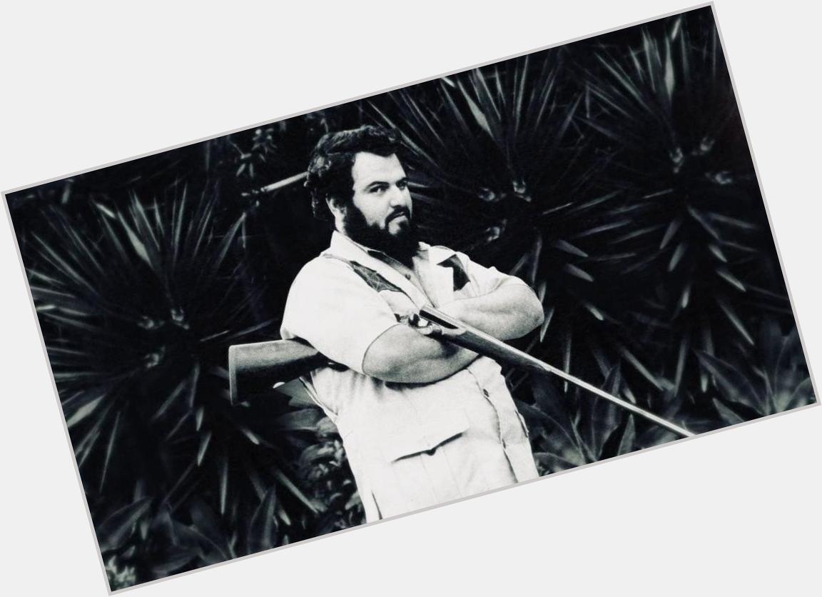 Todos en pie... Cumple años hoy el bárbaro y magistral John Milius...
Happy Birthday, master!!! 