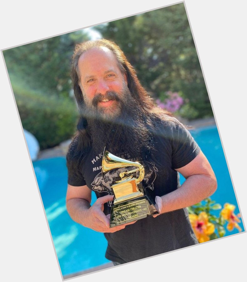 Happy 55 birthday to the amazing Dream Theater guitarist John Petrucci! 