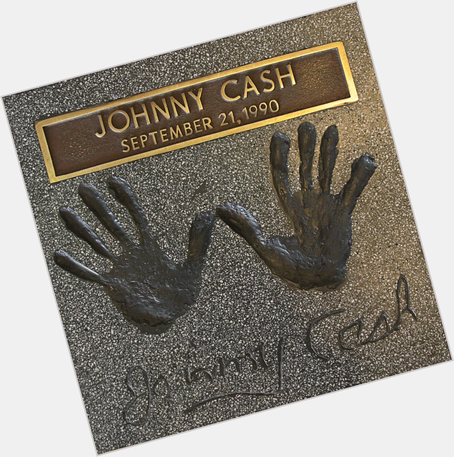 Happy Birthday to the legendary \"Man in Black\", Johnny Cash! What\s your favorite song?   