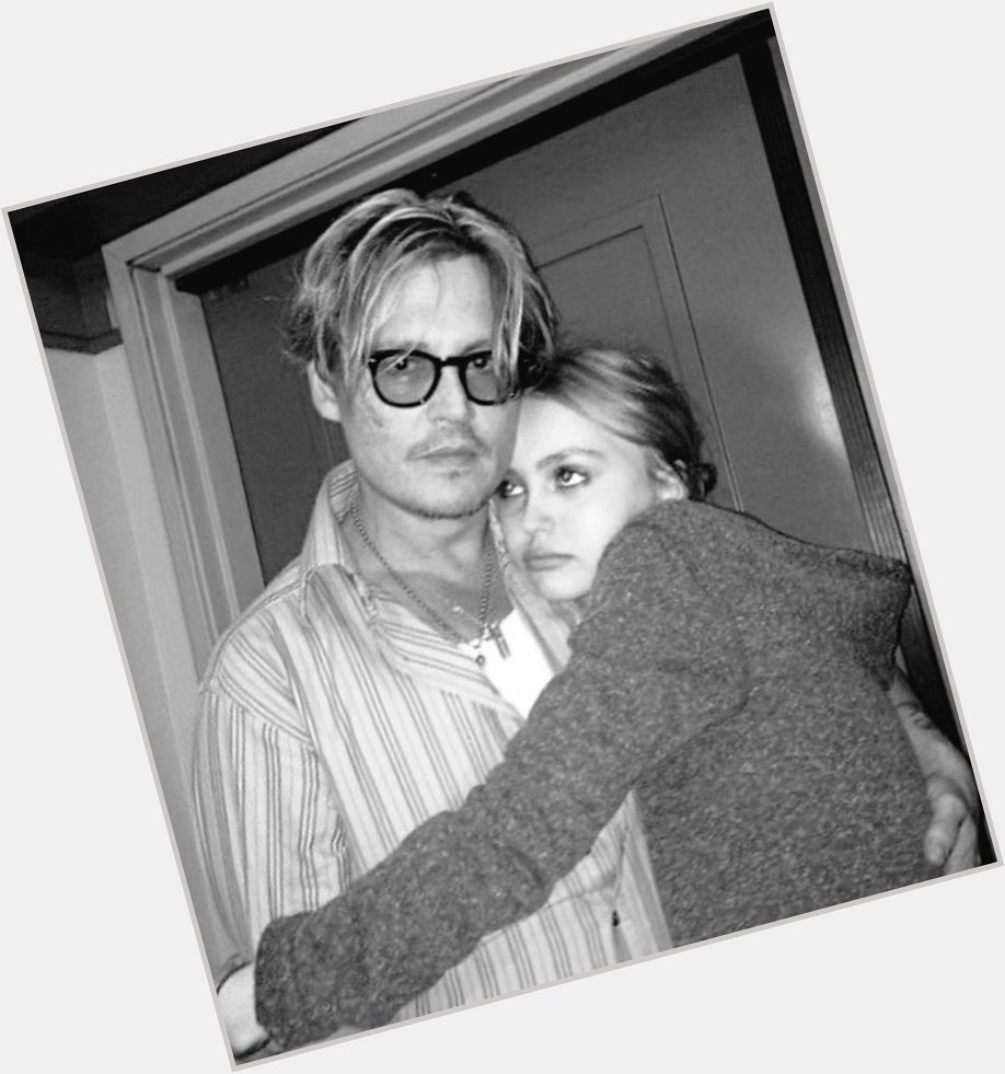 Happy birthday dad i love you so much have a great day      I love you Johnny Depp 