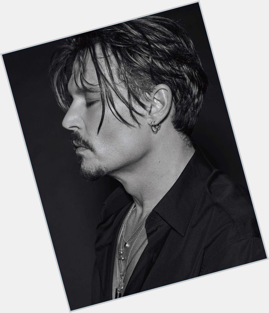 Happy birthday Johnny Depp  seu lindo Perfeição q merece o mundo. 