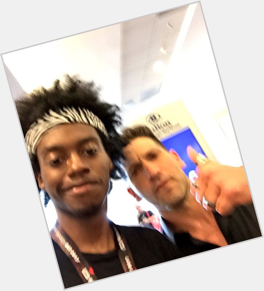 Happy birthday to the homie Jon Bernthal! Throwback to the blurry selfie I got with him . 