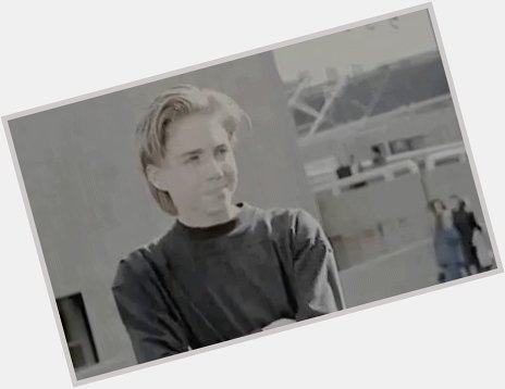 Happy Birthday to the dearly departed Jonathan Brandis. Adolescent Amanda still adores you. 