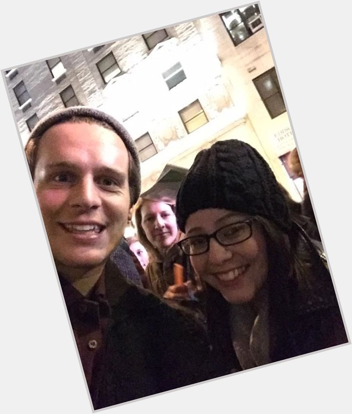 Happy birthday to the one and only Jonathan groff! 