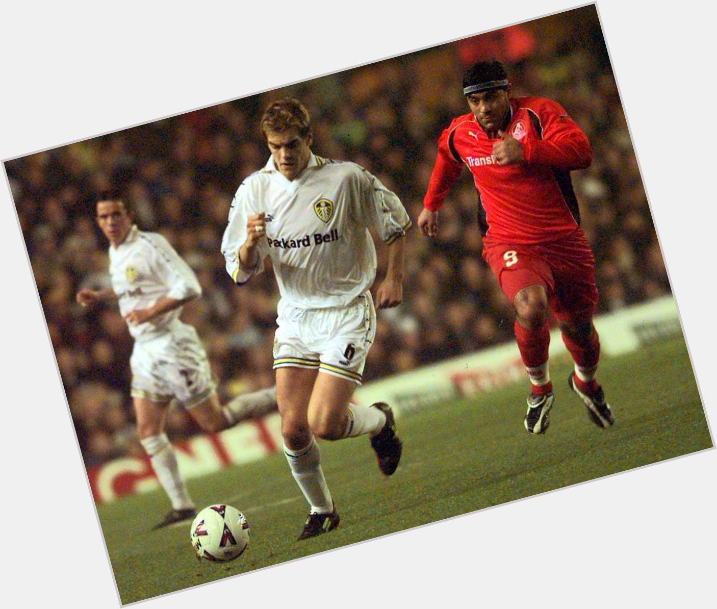 Happy Birthday to Jonathan Woodgate! 

What\s your best memory of the former defender in a shirt? 