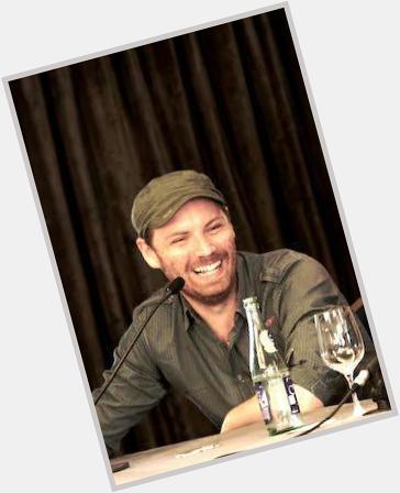 Happy Birthday to the man that have the cutest smile ever, my crush Jonny Buckland is turning 38 today.    
