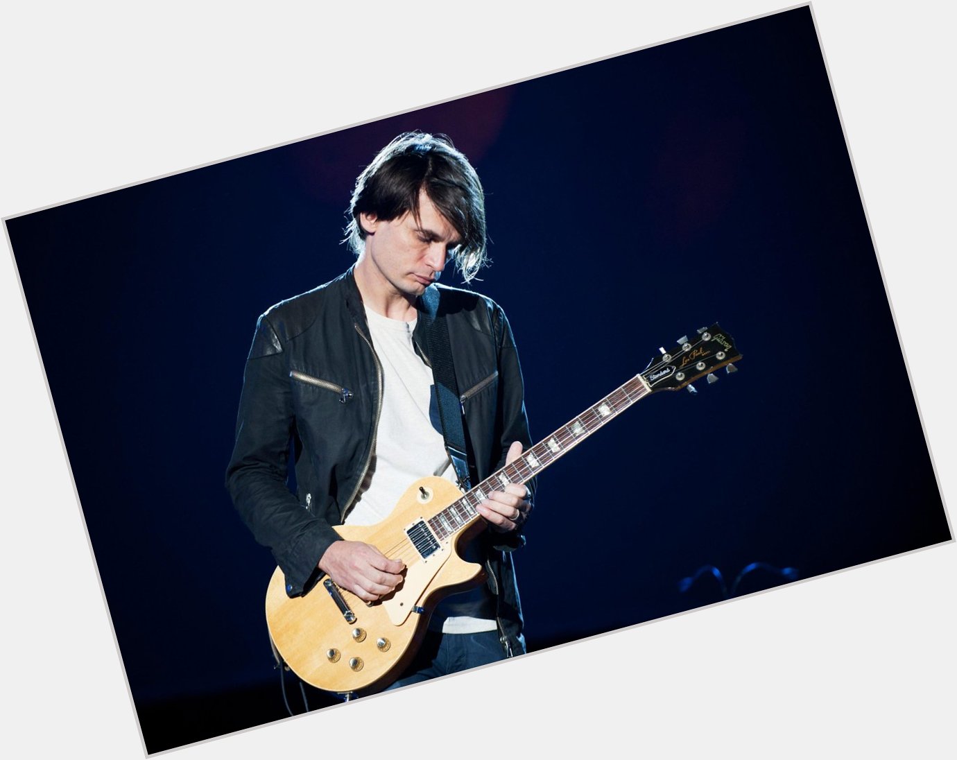 Wishing a very happy birthday to guitarist/keyboardist/wizard Jonny Greenwood ( 