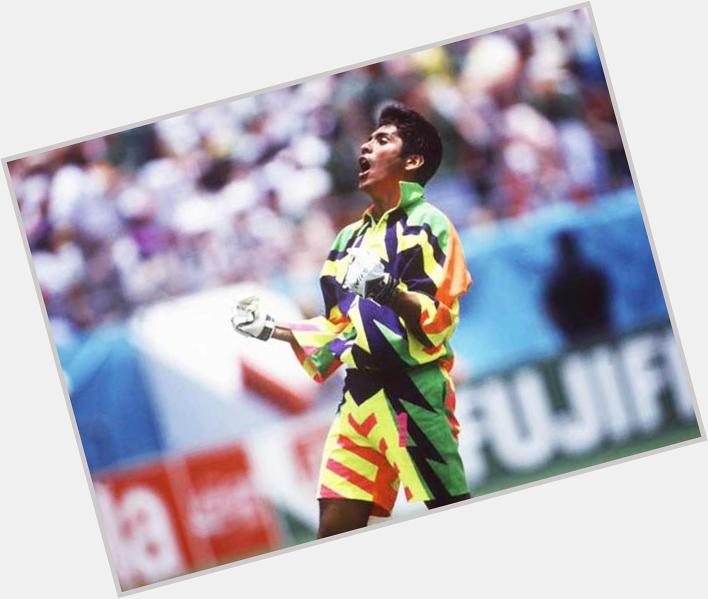 Happy 48th birthday to legendary Mexican goalkeeper Jorge Campos.

He never had a quiet game. 