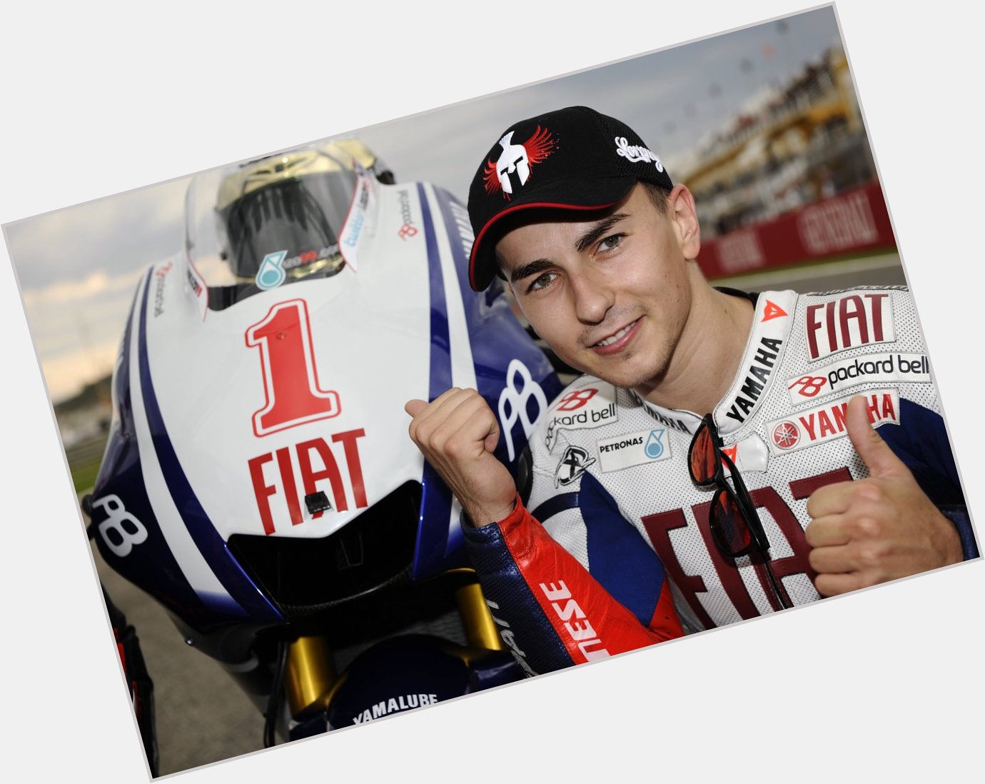Happy 28th birthday to the one and only Jorge Lorenzo! Congratulations 