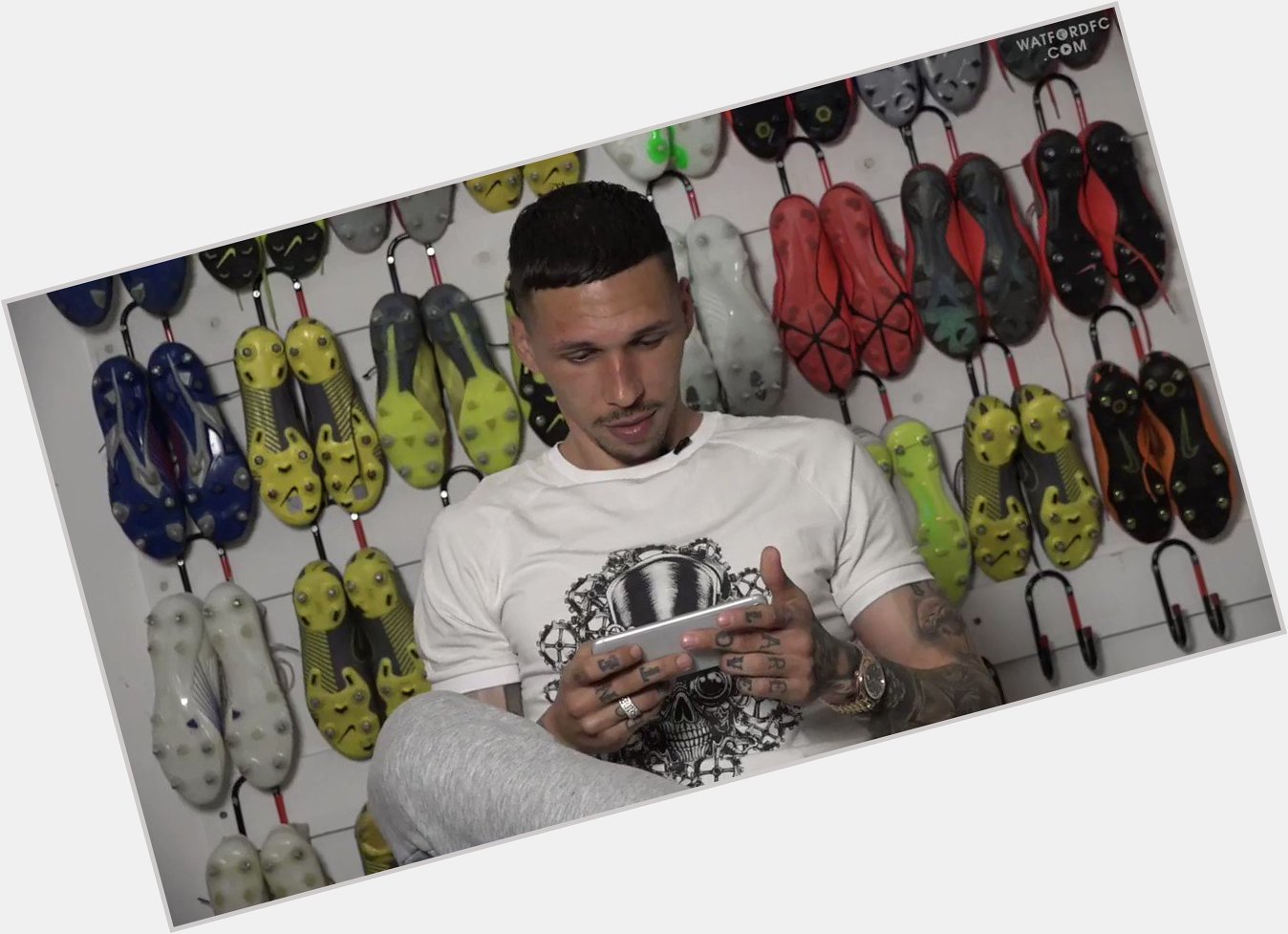 Happy 37th birthday, José Holebas. 