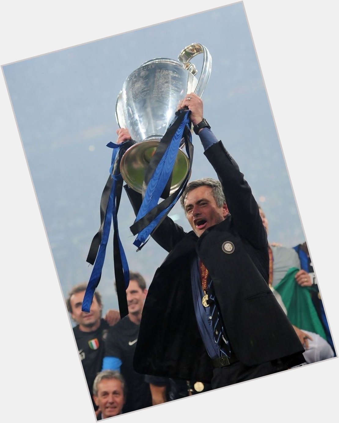 Good morning everyone and happy birthday to one of the greatest manager of all time José Mourinho 