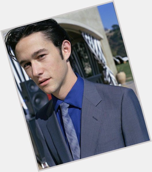 Happy birthday to one of my favourite and underappreciated actors, joseph gordon levitt! hope he has a good one! 