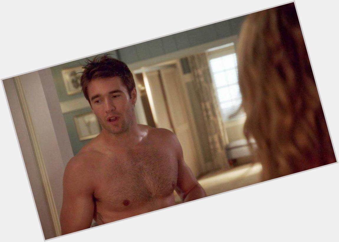 Happy birthday to Revenge star Josh Bowman! To celebrate, a few of his hottest moments...  
