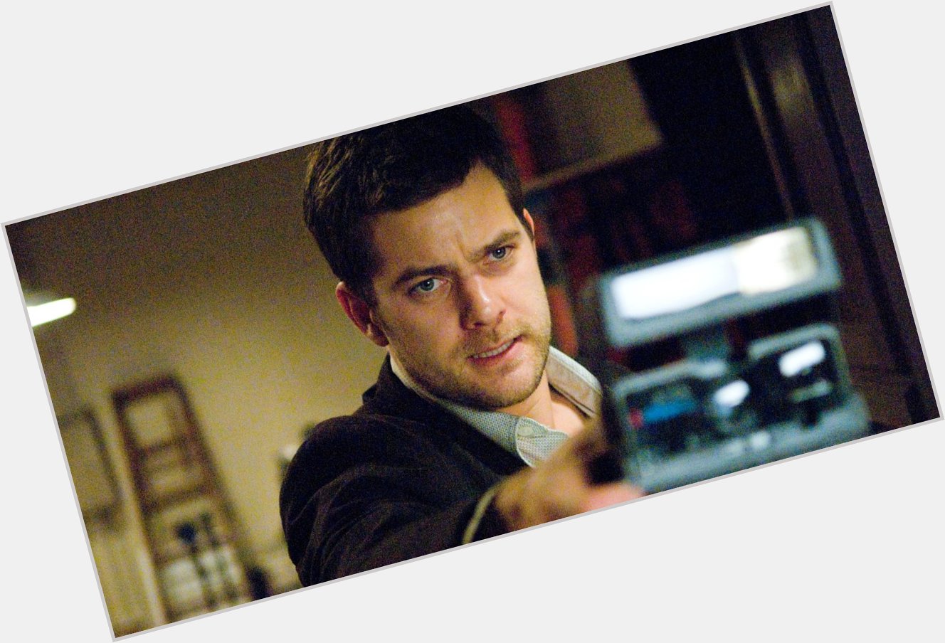A picture is worth a thousand words and this one is worth four: Happy Birthday Joshua Jackson! 