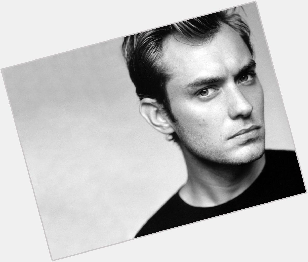 Happy Birthday to Jude Law! One of the most stylish Englishmen out there! 