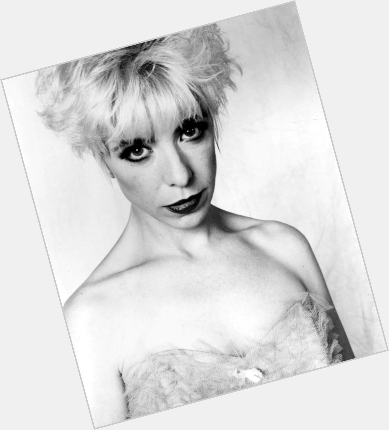 Happy 65th birthday to queen Julee Cruise! 
