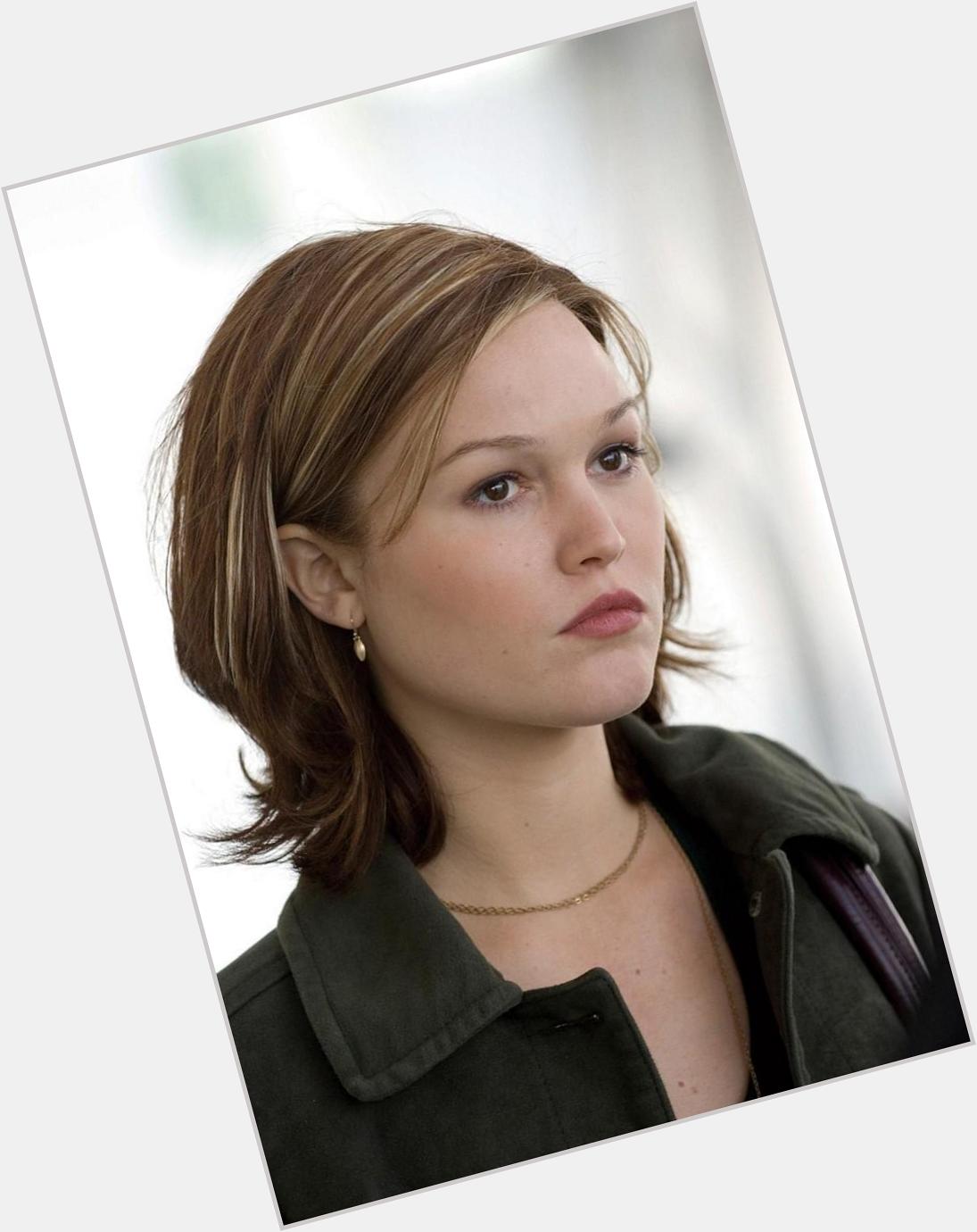 Happy birthday to the gifted and gorgeous Julia Stiles. She turns 34 today. Where have the years gone? 