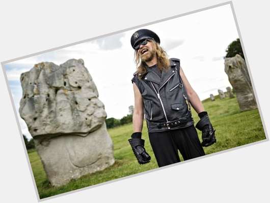 Julian Cope is laughing in the face of being 60 years old today. Happy birthday, drude. 