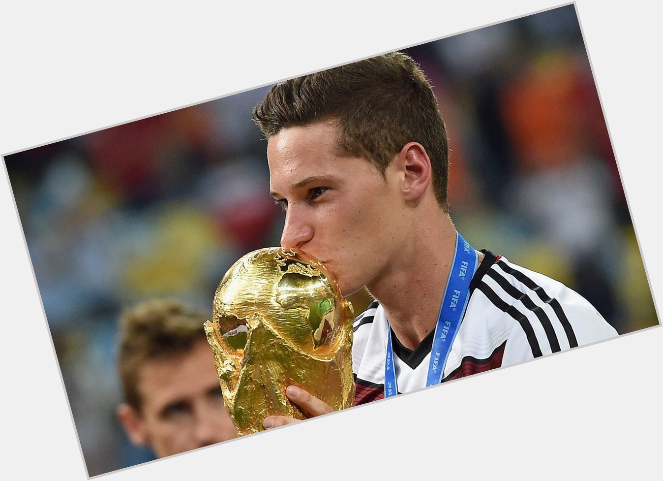 Happy Birthday to Julian Draxler   About:  