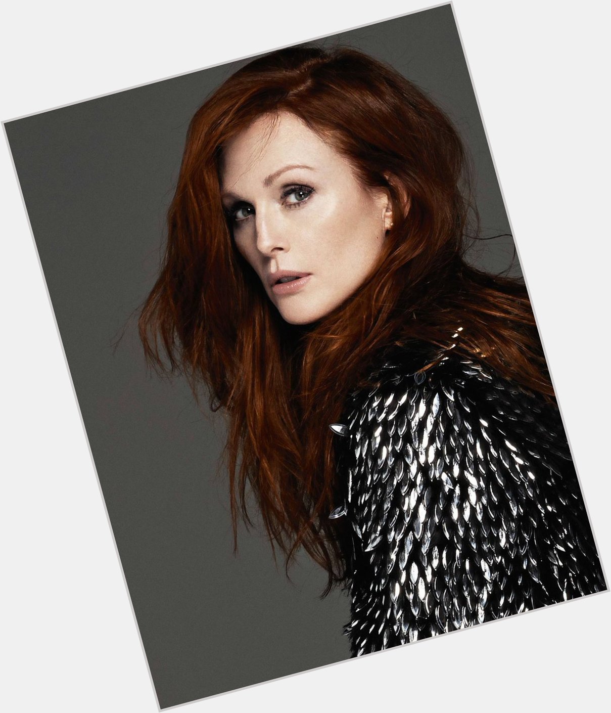 Happy Birthday to Julianne Moore, the girl with the best color of red hair in the world!!! 