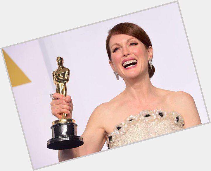 My aesthetic is Julianne Moore holding awards. Happy Birthday to my favorite actress in the world! 