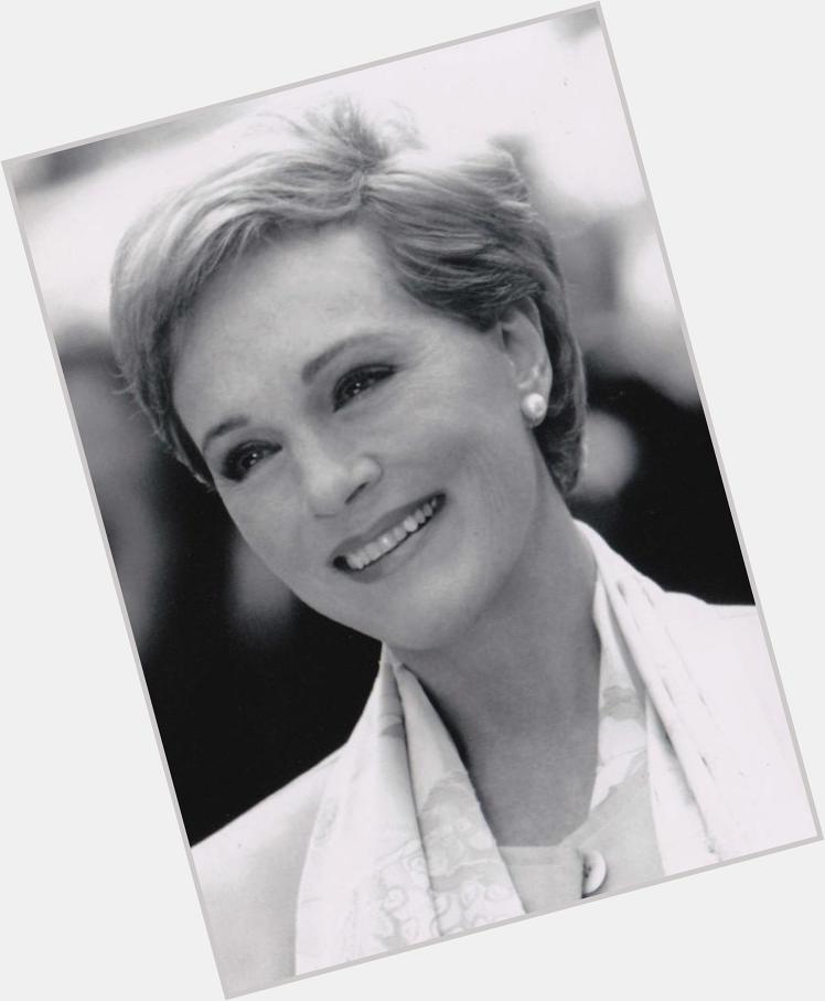 Happy 80th birthday to one of the loveliest actresses of all time!! Julie Andrews is my absolute favorite. 