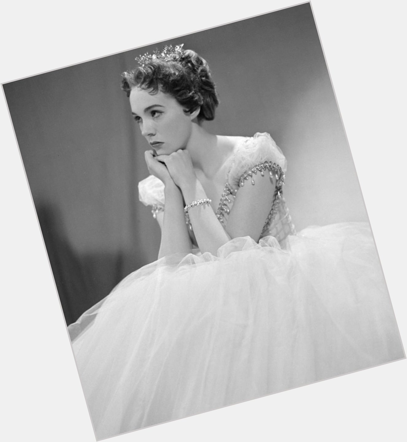 Happy 87th birthday to Dame Julie Andrews born October 1st , 1935. 
