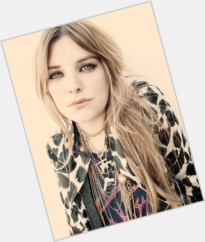 Happy birthday to Juliet Simms. She turns 28 today! 
