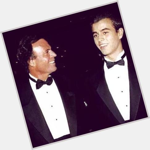 Feliz cumpleaños!! Happy 72nd birthday to Enrique\s dad Julio Iglesias!         