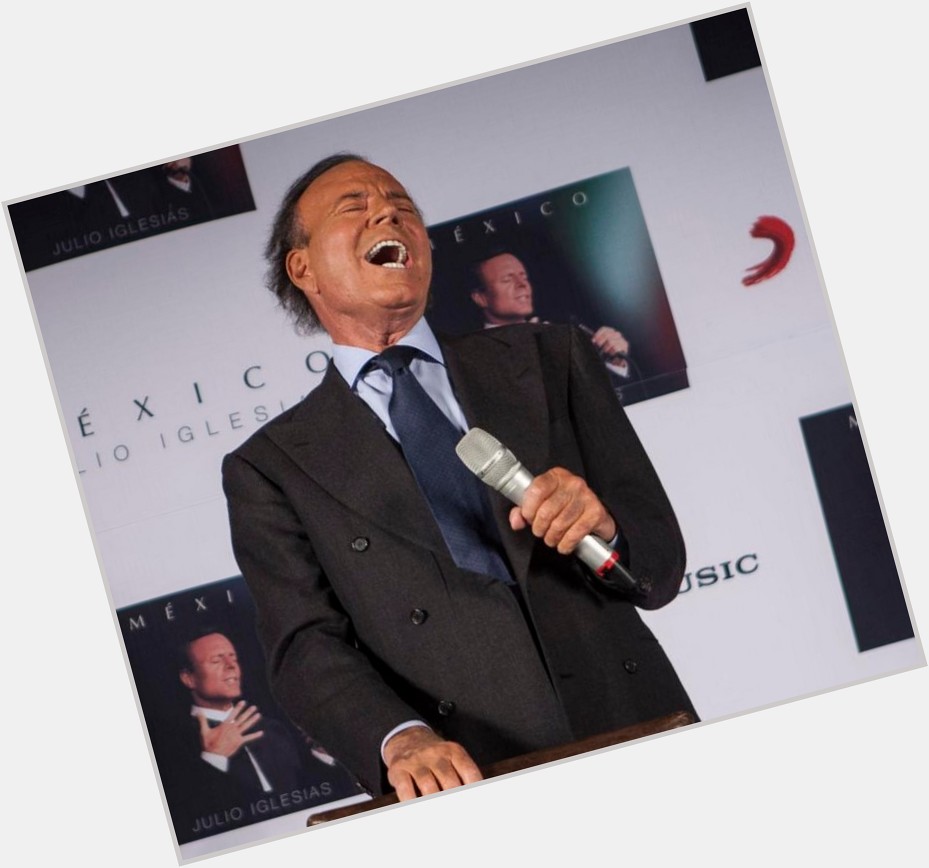 Happy birthday to this suave crooner!  Julio Iglesias turns 79 this year!

Image: Courtesy of AP 