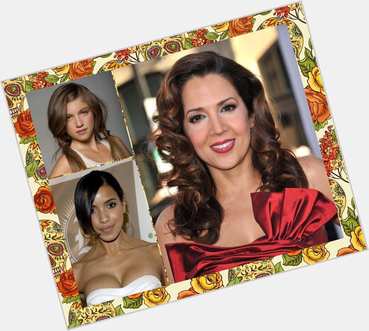  wishes Maria Canals Barrera, Julissa Bermudez, and Isidora Vives, a very happy birthday 
