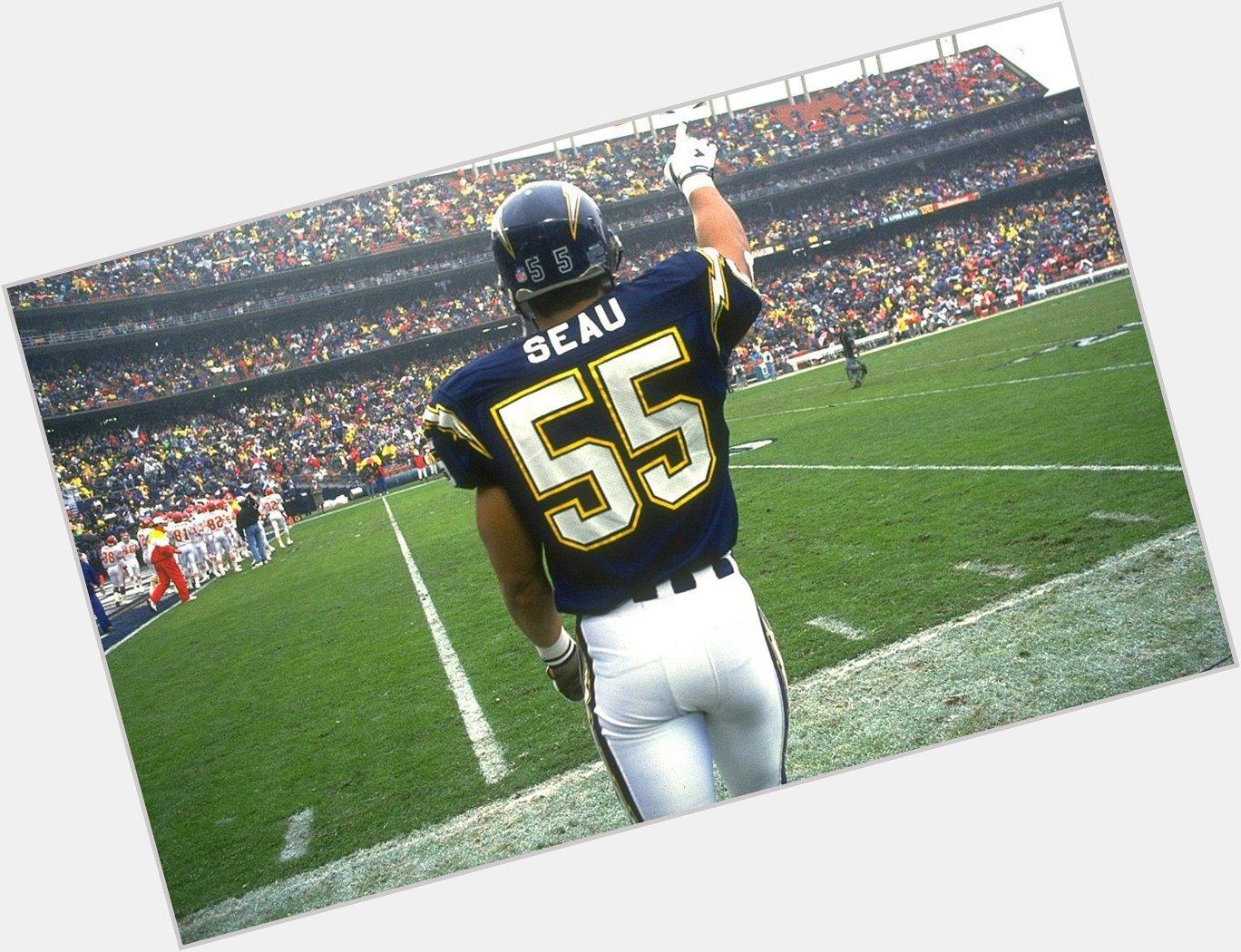 Happy Birthday, Junior Seau.  One of the greatest who was gone too soon. 