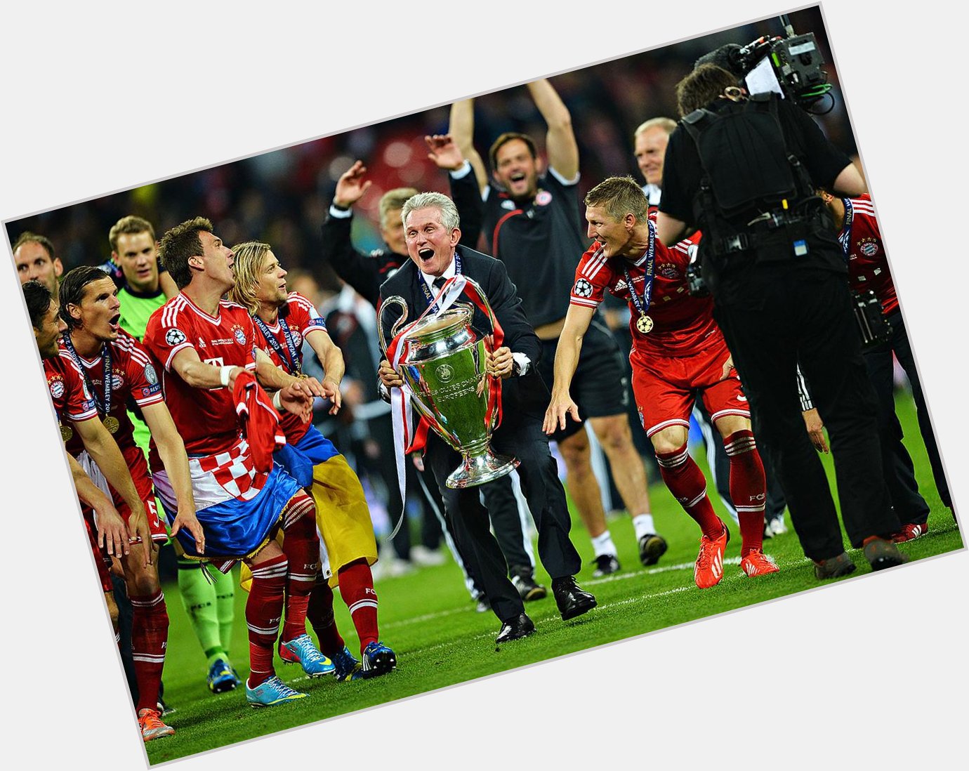 HAPPY 70th BIRTHDAY to legend Jupp Heynckes. The manager who led them to the 2012-13 UCL title. 