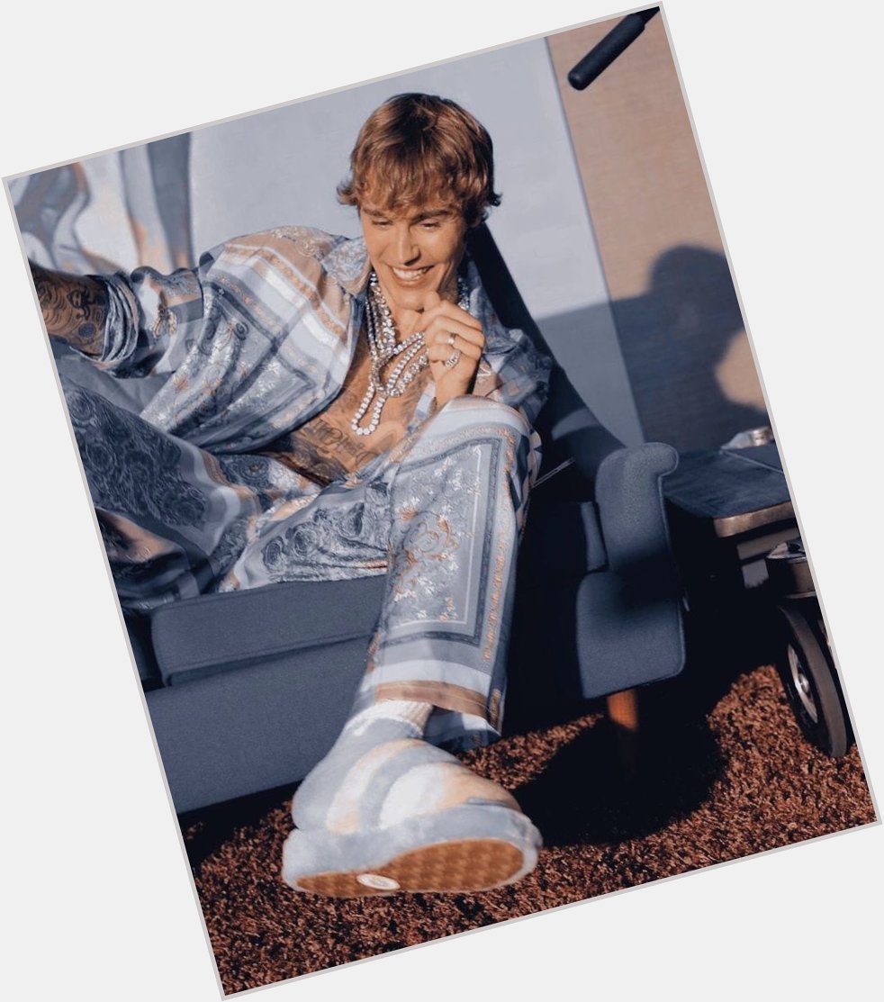 Happy birthday Justin Bieber he turned 27 today 