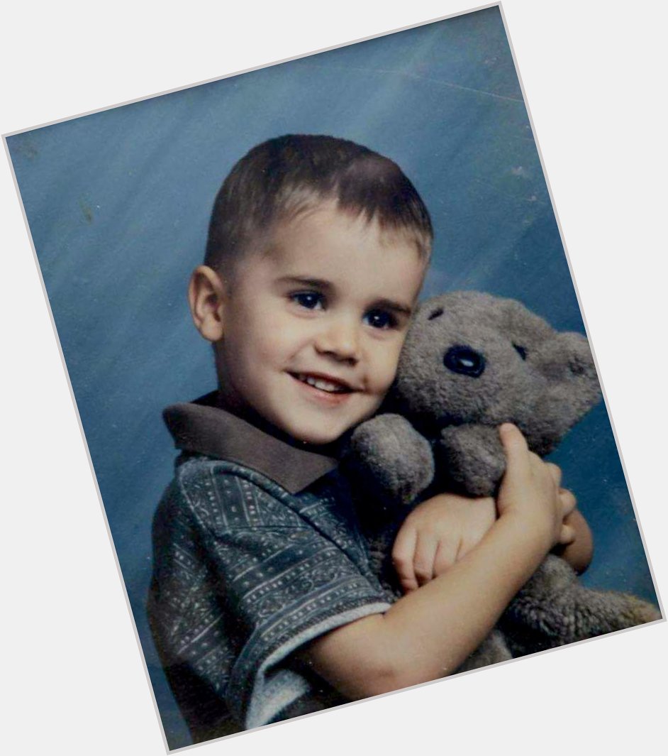 Justin Bieber turns 28 todayyyy   Happy birthday bieber you e been an inspiration to many. God bless you 