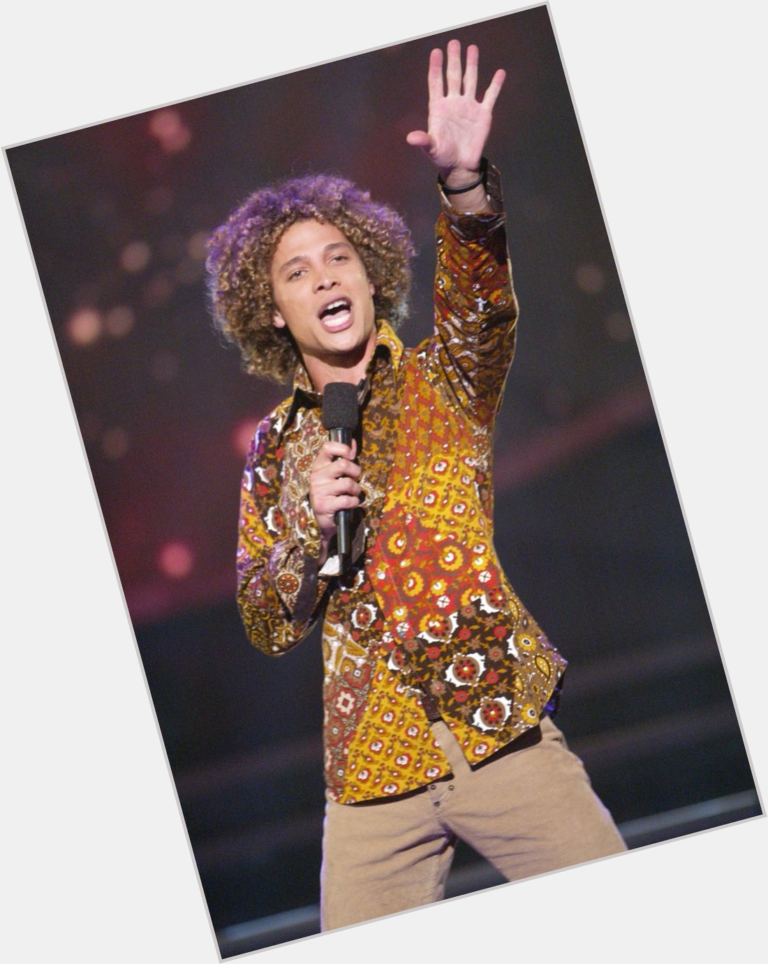 10/28: Happy 37th Birthday 2 singer/actor Justin Guarini! Fave=American Idol +hosting!  