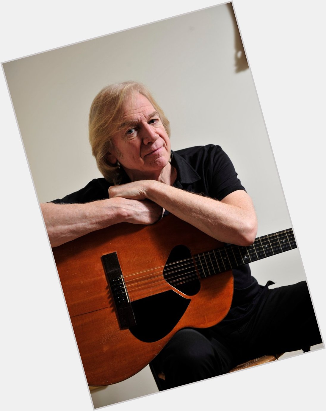 And a happy 72nd birthday to Moody Blues legend Justin Hayward... 
