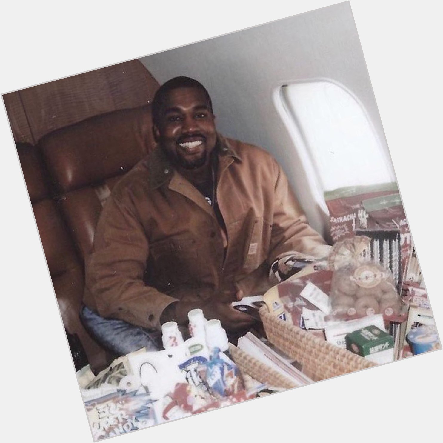 Kanye West Leo Ametimiza miaka 44, Happy Birthday Ye Tuambie unakubali ngoma yake ipi? 