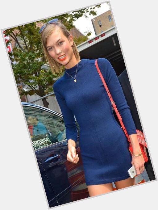 Happy Birthday Karlie Kloss! The queen of blue street style. 
