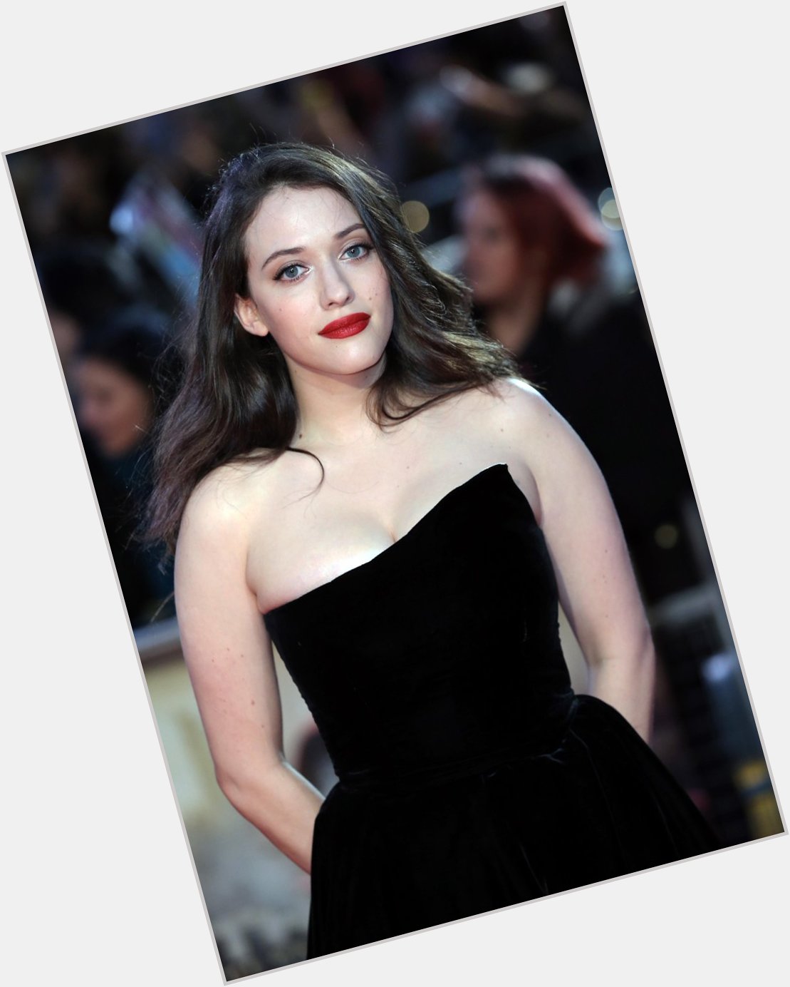 Let\s wish a very happy birthday to Kat Dennings who plays Darcy Lewis in   