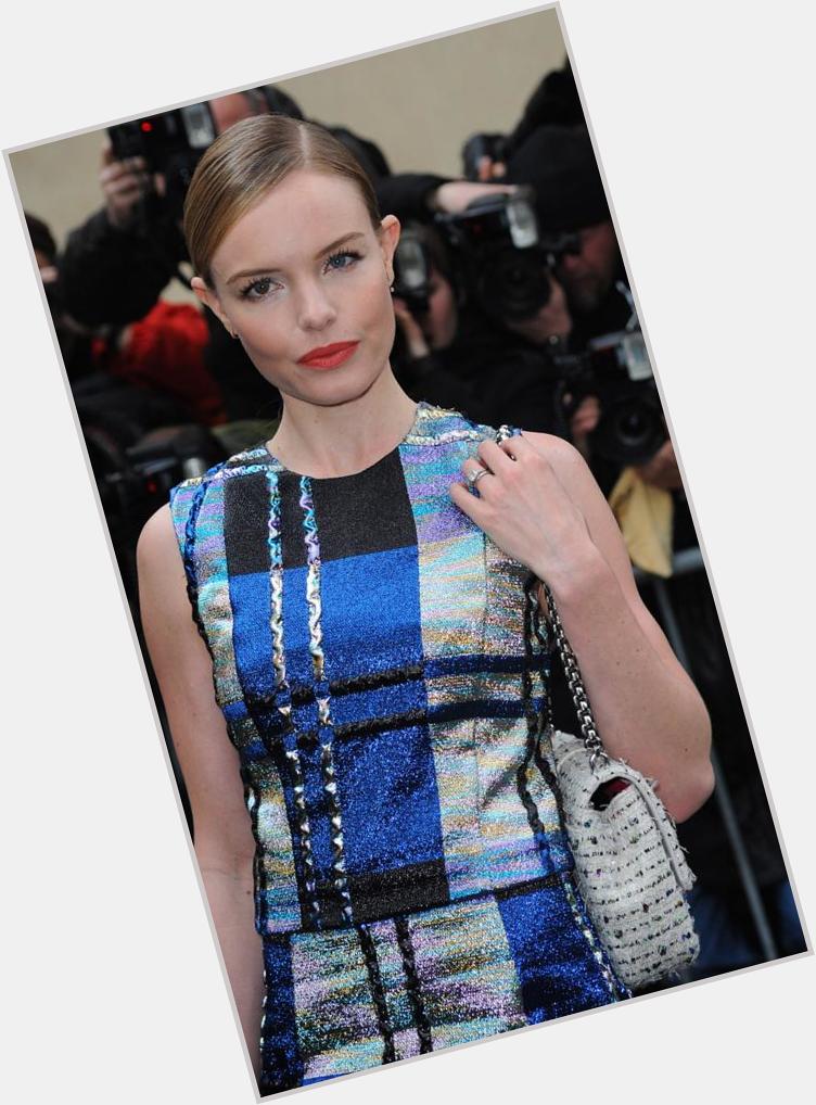 Happy Birthday Kate Bosworth, we adore your divine blue look here. 