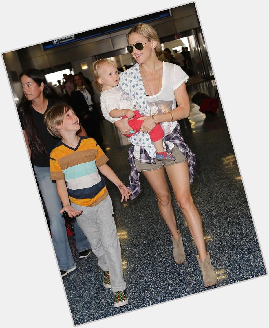 I wanna wish a happy 36th birthday 2 Kate Hudson I hope she has a great day with her sons 