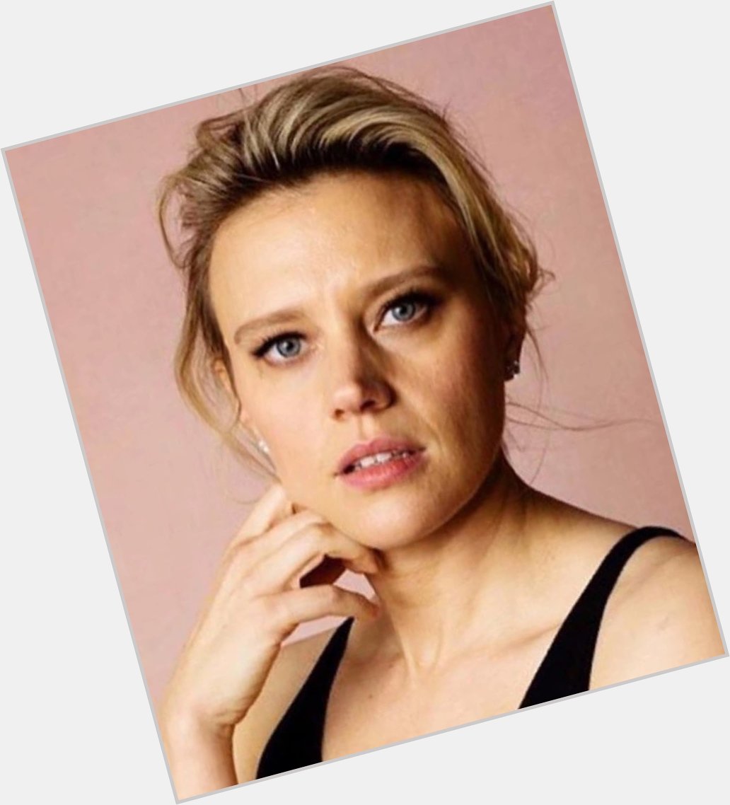Happy Birthday to Kate McKinnon! I just love this girl! 