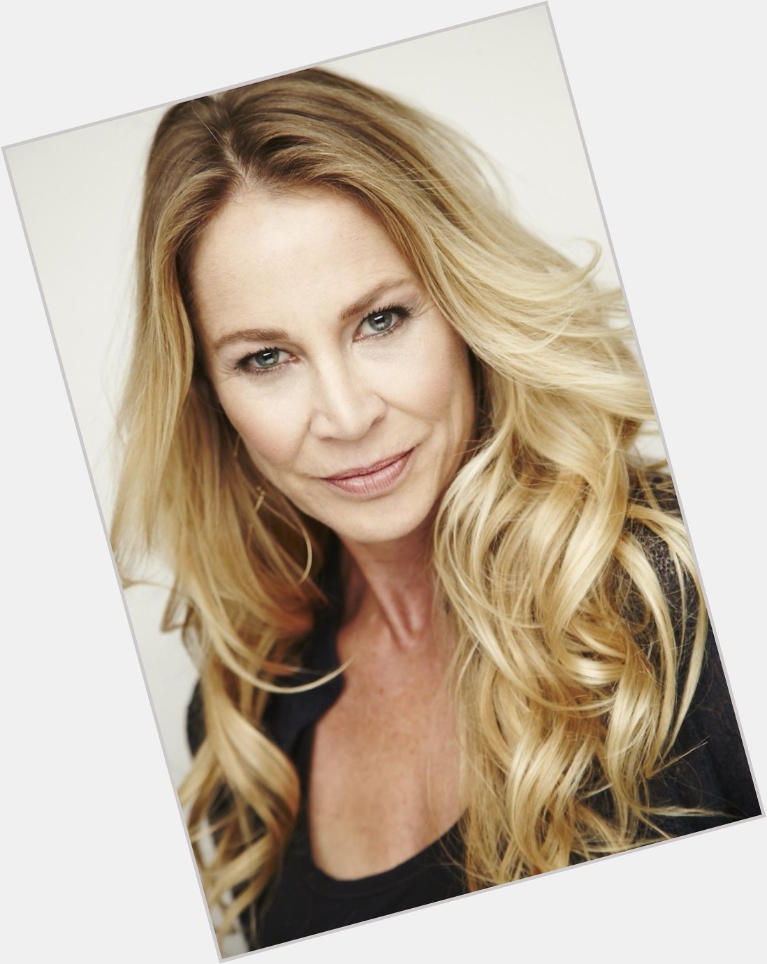    Wishing a very happy birthday to Kathleen Kinmont! 