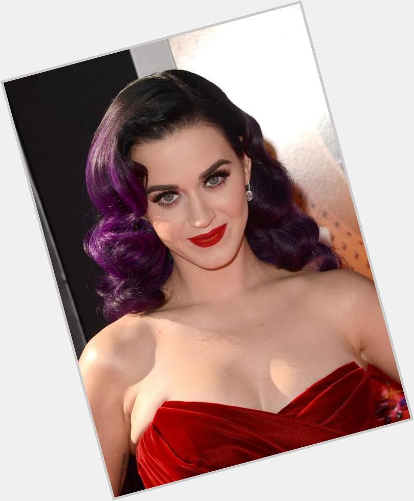 Happy birthday Katy Perry!! Were counting her best looks ever:  