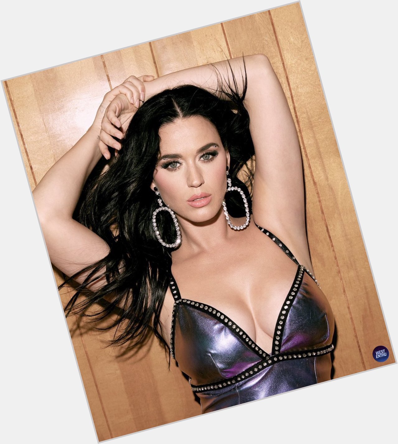 Wst katy perry stuns in her newest photoshoot.

ALSO, HAPPY BIRTHDAY KATY PERRY 