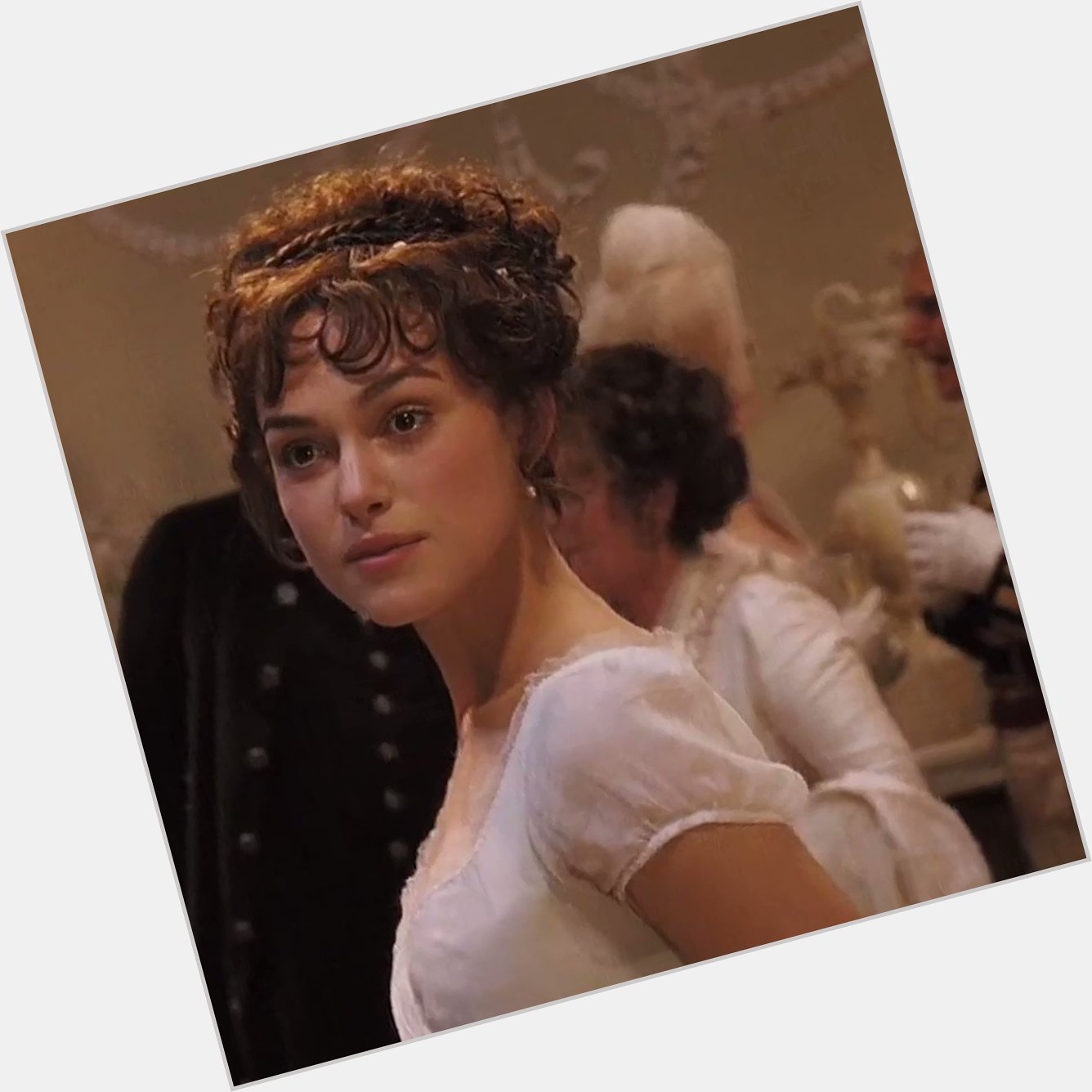 Happy birthday to the queen of period dramas !! i love u keira knightley <3

