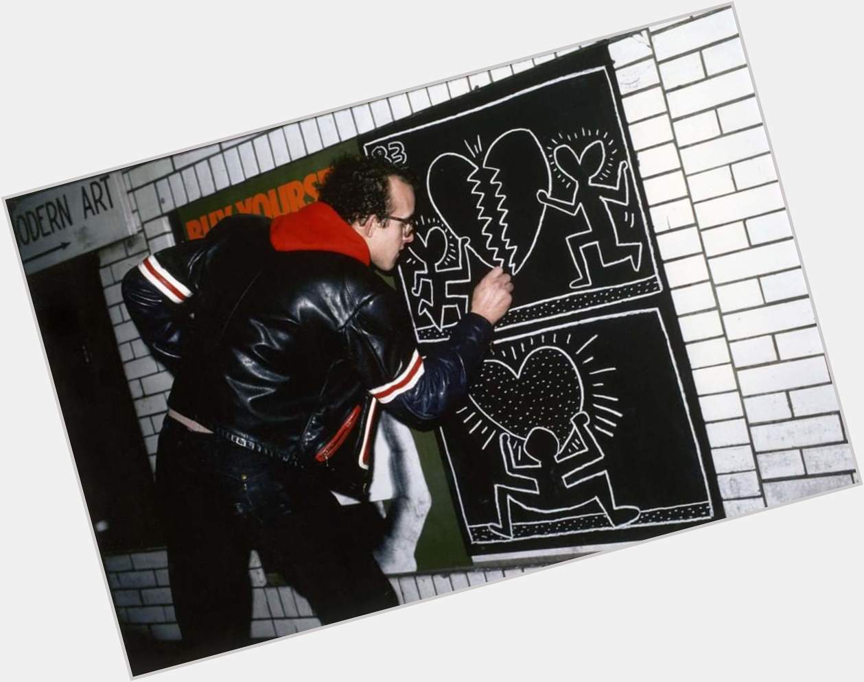 Happy birthday, Keith Haring. Photographed in the NYC subway by Tseng Kwong Chi in 1983 