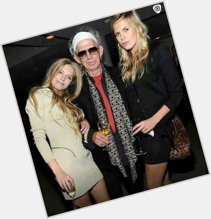Happy birthday to Keith Richards, pictured here with his daughters. When they die he ll inherit everything. 